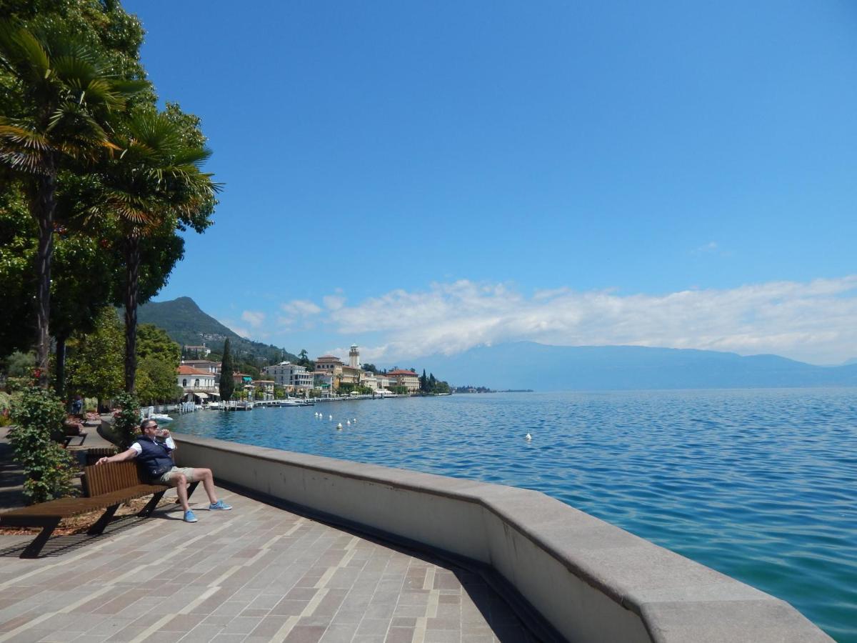 Residence Villa Alba Gardone Riviera Buitenkant foto