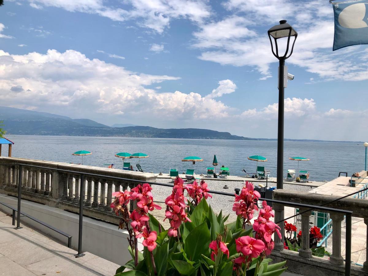 Residence Villa Alba Gardone Riviera Buitenkant foto