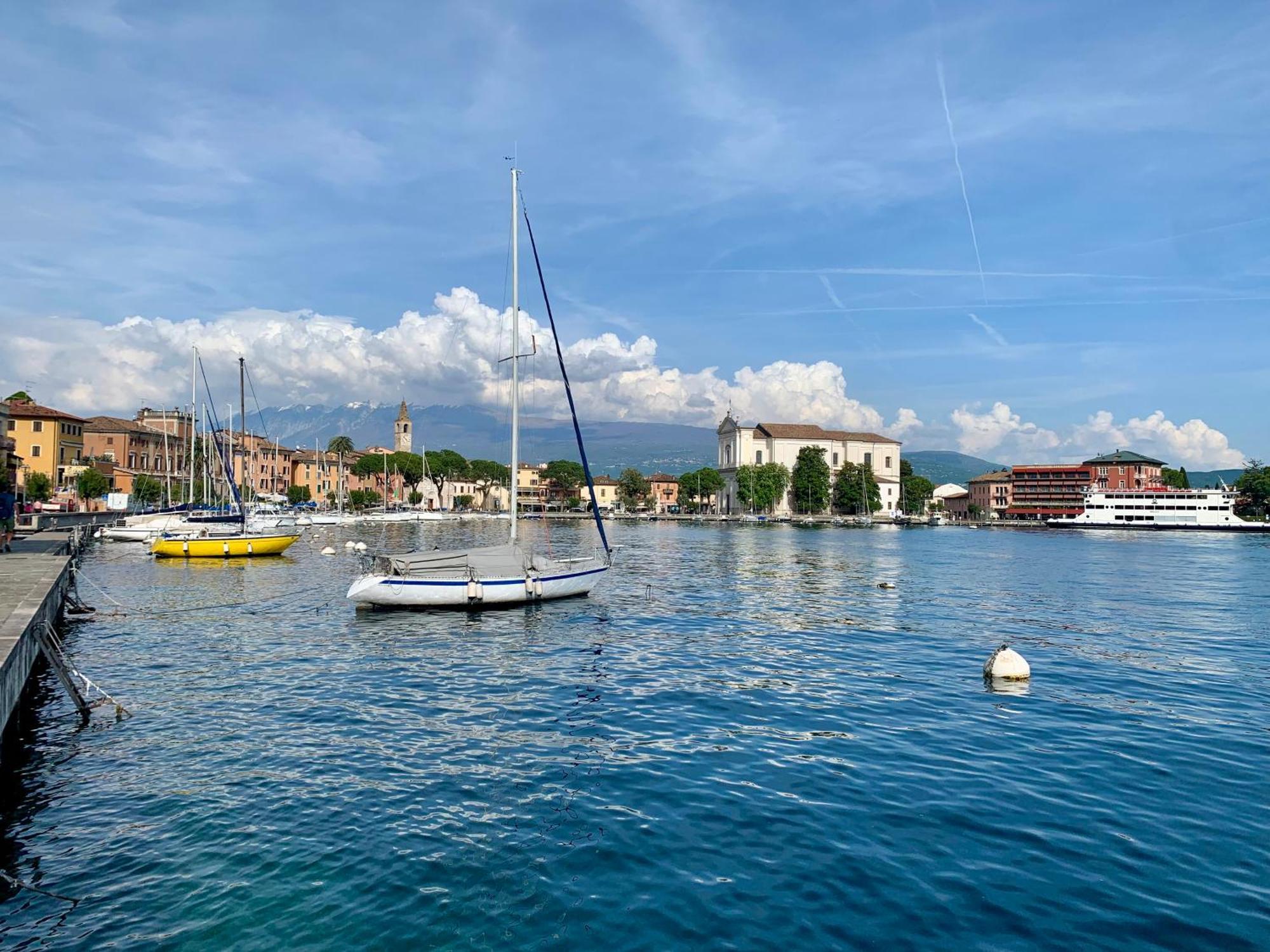 Residence Villa Alba Gardone Riviera Buitenkant foto