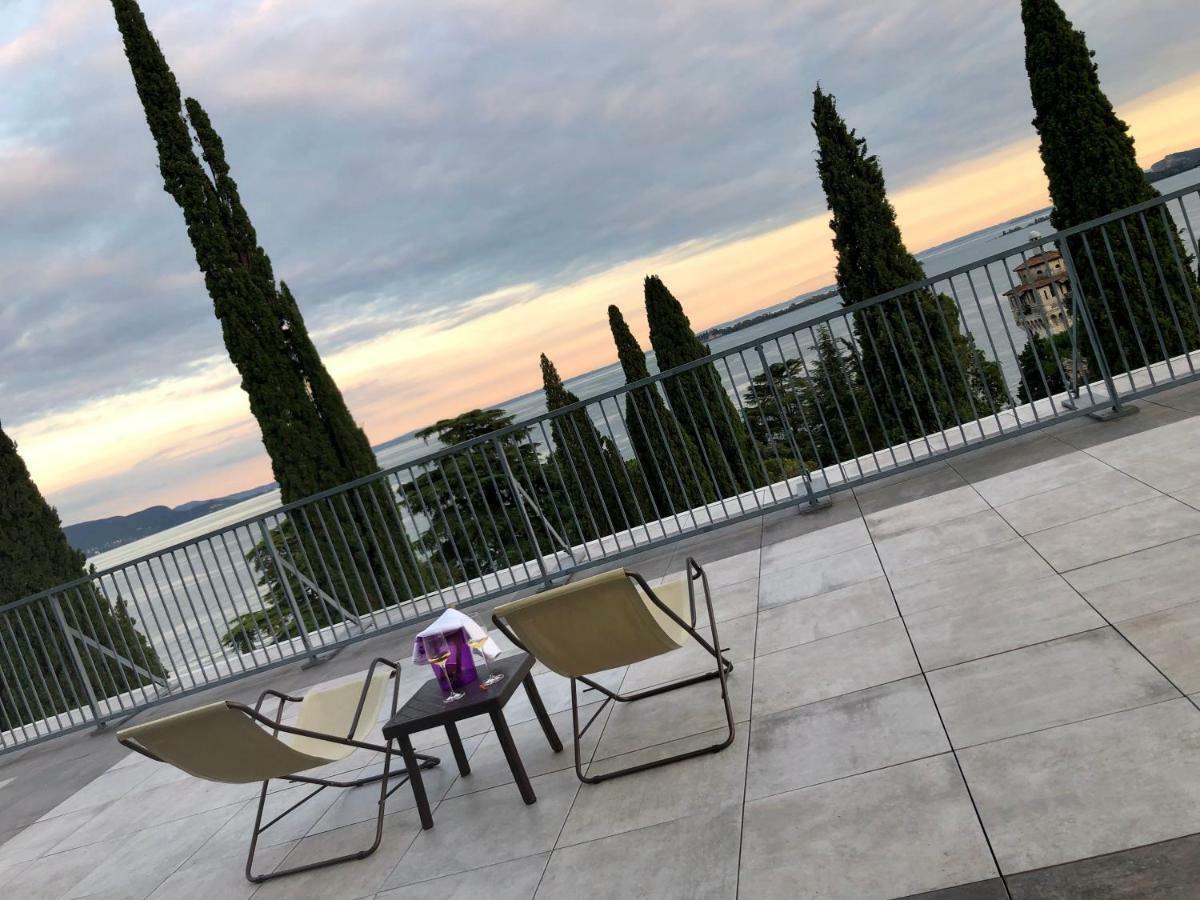 Residence Villa Alba Gardone Riviera Buitenkant foto